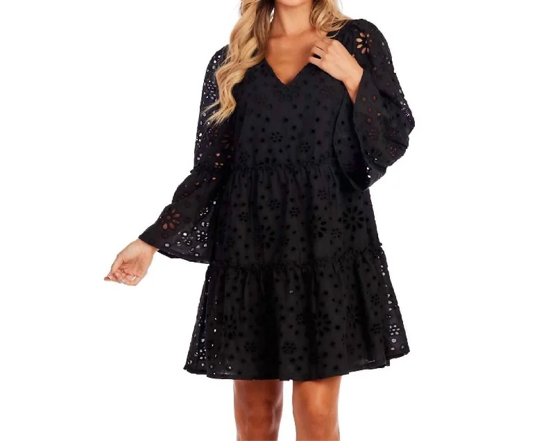  Outfits IdeasMeredith Eyelet Dress In Black Outfits Ideas