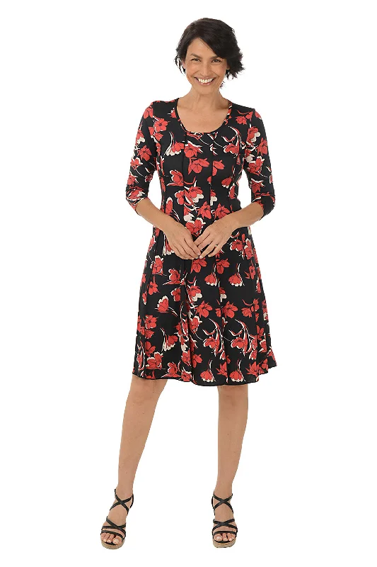  Women's Classic AttireRed Poppies Seamed 3/4 Sleeve Dress Women's Classic Attire