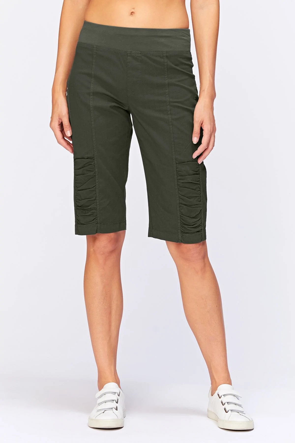  Women's Tops And ClothingTatem Bermuda Shorts - Olive Women's Tops And Clothing