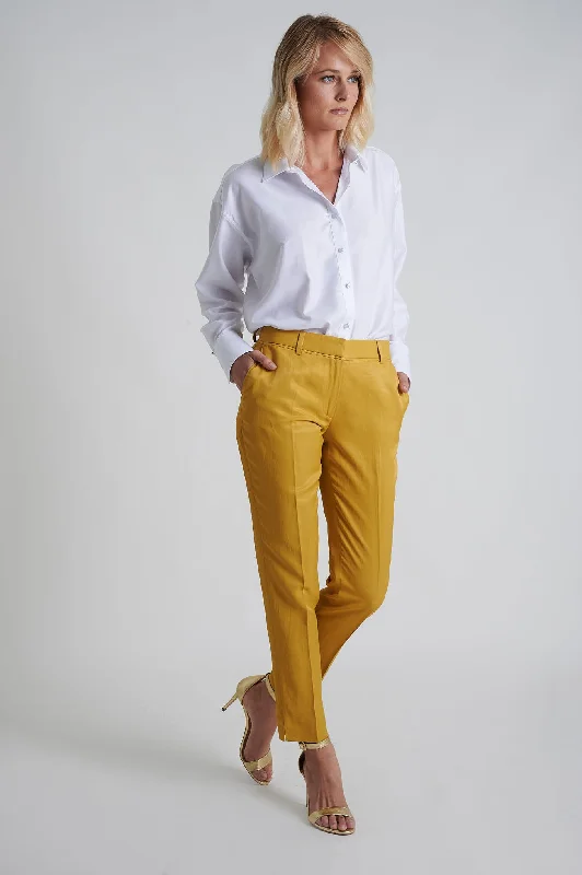  Business Casual OutfitsWomen's Classic Slim Fit Trousers Business Casual Outfits