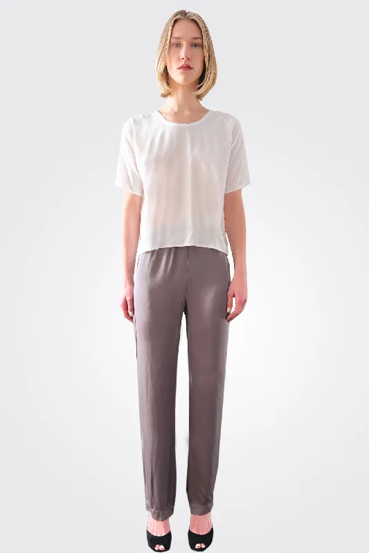  Modern Women's Fashion with Vintage TouchesSilk Tapered Trousers - Visione Modern Women's Fashion with Vintage Touches